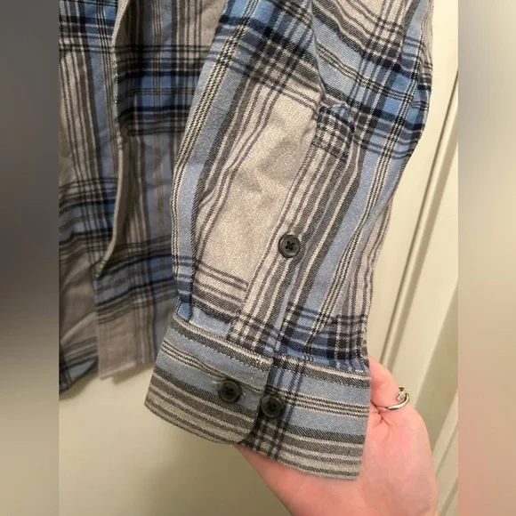 Carhartt Loose Fit Heavyweight Flannel - Picture 7 of 8